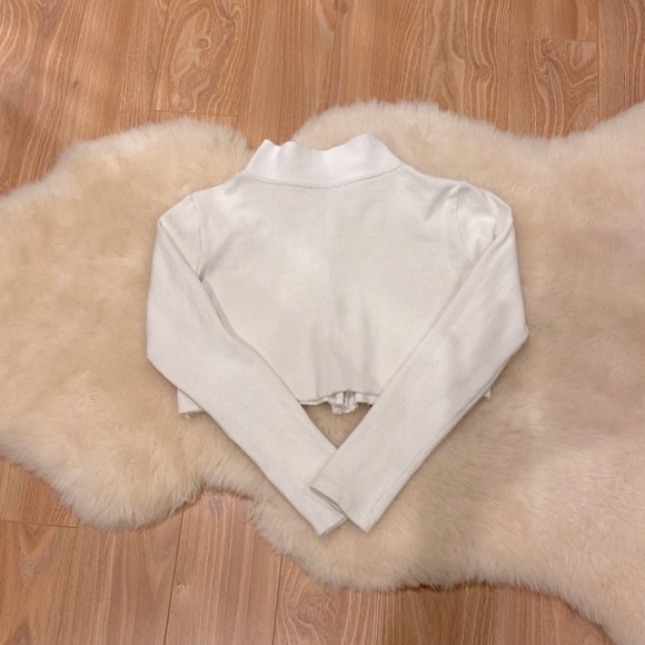 Princess Polly Downtown Crop Top - 4 - Picture 5 of 8